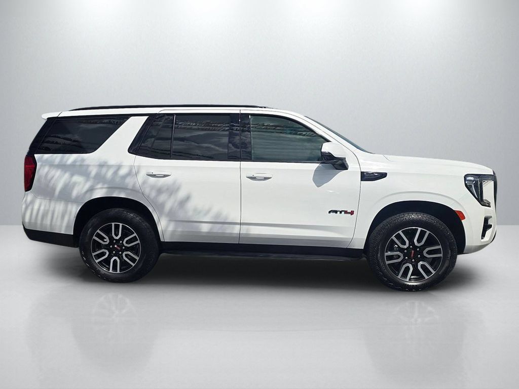 Used 2024 GMC Yukon AT4 w/ Technology Package AWD/4WD image 4