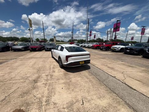 Used 2025 Kia K4 FWD image 16