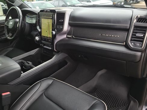 Used 2019 RAM 1500 Limited w/ Advanced Safety Group AWD/4WD image 9