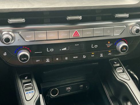 Used 2023 Kia Telluride SX Prestige X-Pro AWD/4WD image 16