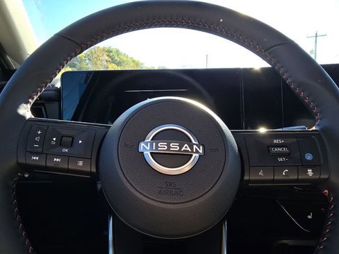 New 2026 Nissan Kicks SR w/ Cold Weather Package AWD/4WD image 15