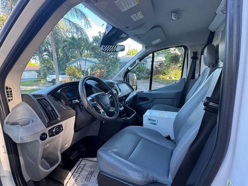 Used 2017 Ford Transit 250 130 Low Roof RWD image 14