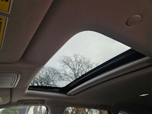 Used 2025 Honda CR-V EX-L image 23