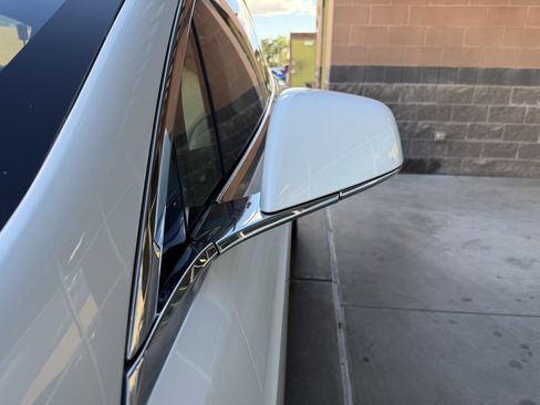 Used 2019 Tesla Model X 75D image 12