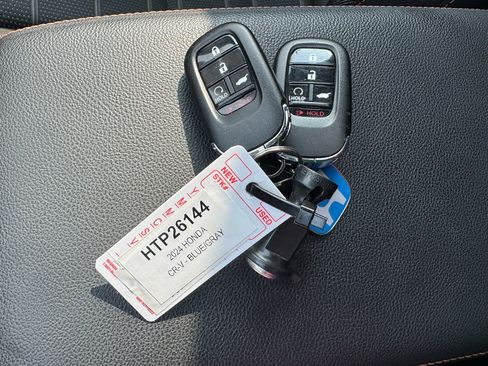 Used 2024 Honda CR-V Sport image 32