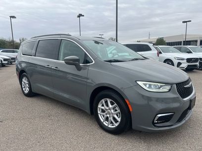 Used 2022 Chrysler Pacifica Touring-L