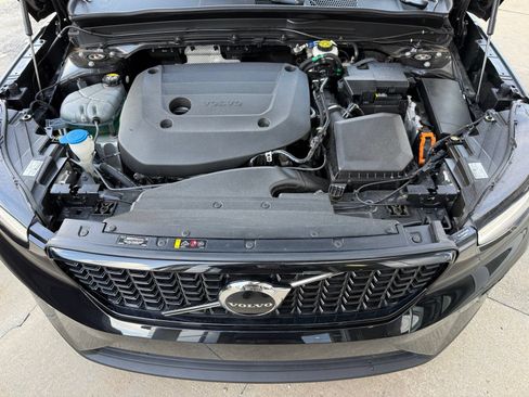 Used 2023 Volvo XC40 B5 Plus w/ Climate Package AWD/4WD image 41