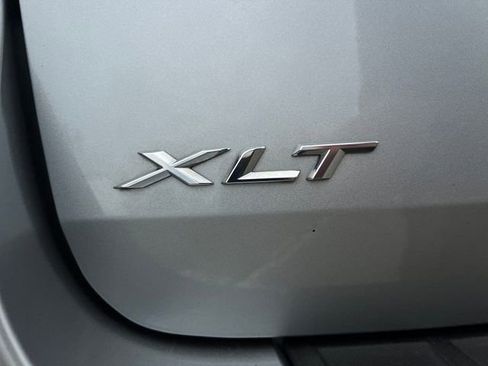 Used 2023 Ford Explorer XLT image 42