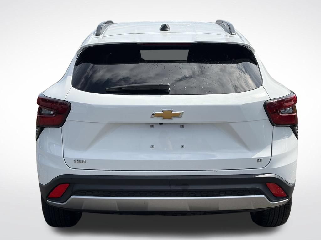 Used 2025 Chevrolet Trax LT w/ LT Convenience Package FWD image 8