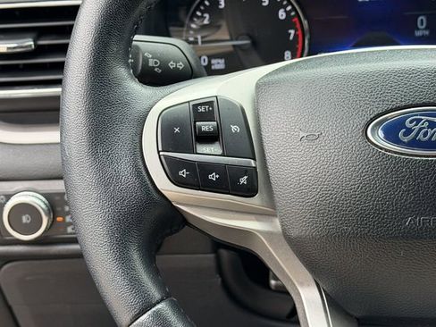 Used 2023 Ford Explorer XLT w/ Equipment Group 202A RWD image 10