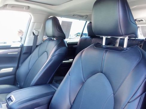 Certified 2024 Toyota Highlander Limited AWD/4WD image 22