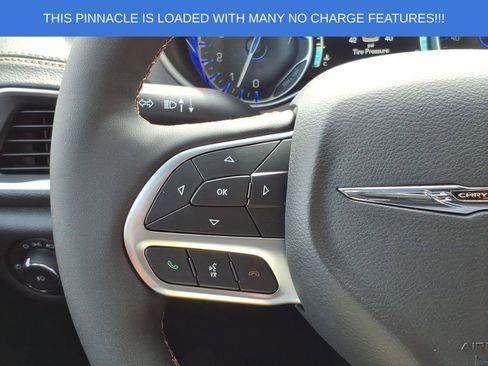 New 2026 Chrysler Pacifica Pinnacle image 19