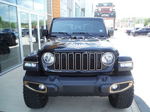 Used 2025 Jeep Gladiator Sport AWD/4WD image 19