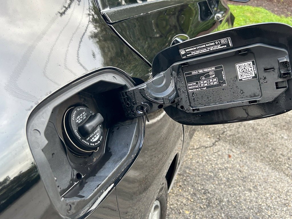Used 2017 Mercedes-Benz C 300 4MATIC Sedan image 34