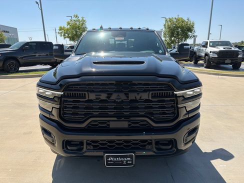 New 2026 RAM 2500 Limited AWD/4WD image 9