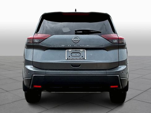 Used 2025 Nissan Rogue S FWD image 4