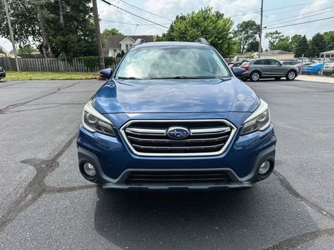 Used 2019 Subaru Outback 2.5i Limited AWD/4WD image 2