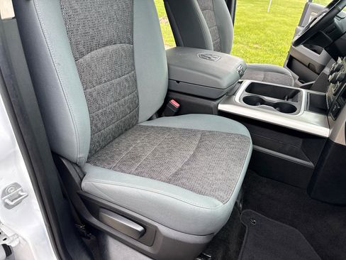 Used 2017 RAM 1500 Big Horn AWD/4WD image 32