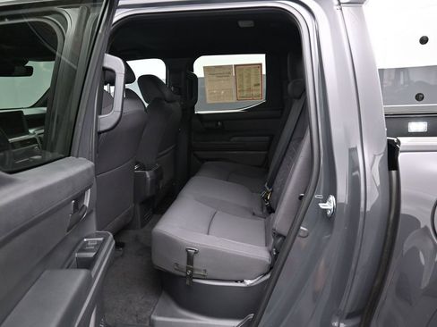 Certified 2025 Toyota Tacoma SR5 image 30