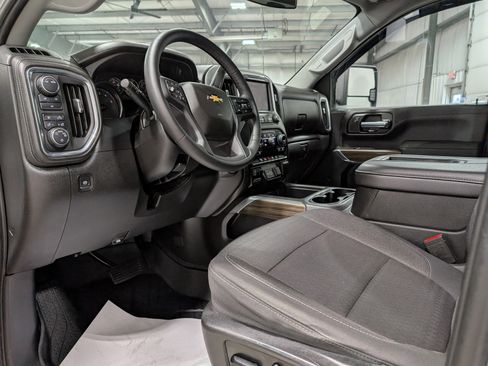 Used 2020 Chevrolet Silverado 2500 LT w/ Convenience Package image 15