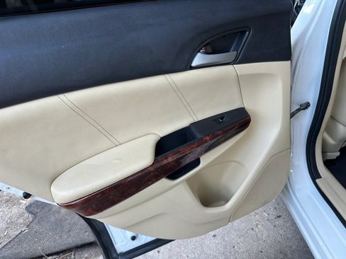 Used 2011 Honda Crosstour EX-L image 28