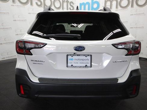 Used 2022 Subaru Outback Premium image 4