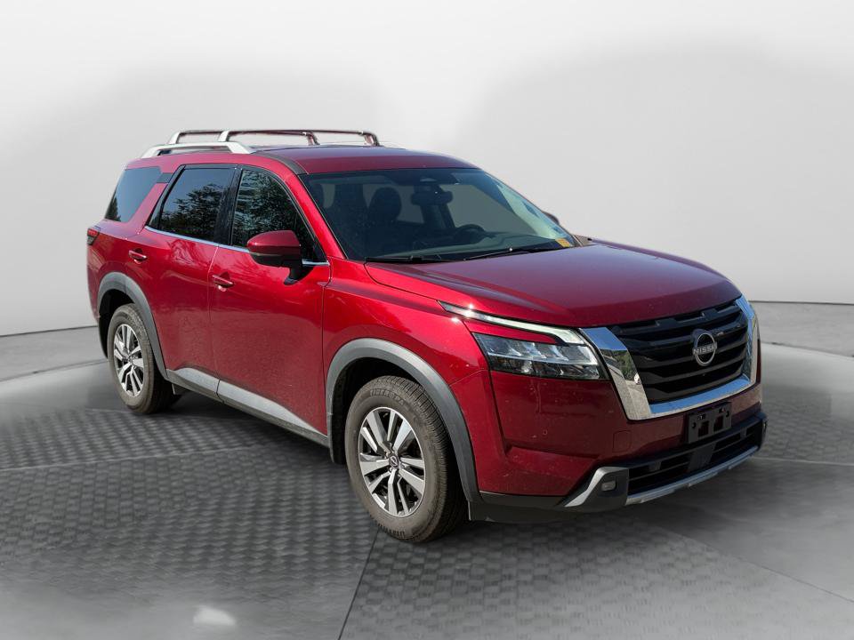 Used 2022 Nissan Pathfinder SL AWD/4WD image 1