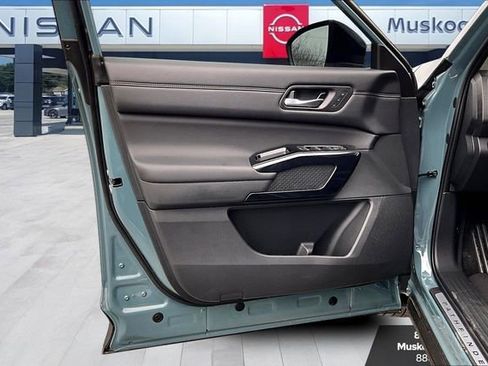 New 2026 Nissan Pathfinder Platinum w/ Cargo Package image 8