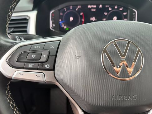 Certified 2023 Volkswagen Atlas SE w/ Black Wheel Package AWD/4WD image 13