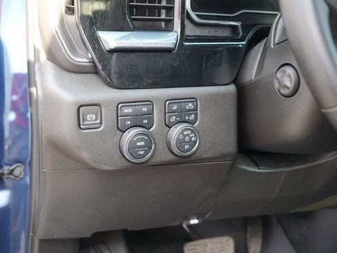 Used 2023 Chevrolet Silverado 1500 LTZ AWD/4WD image 9