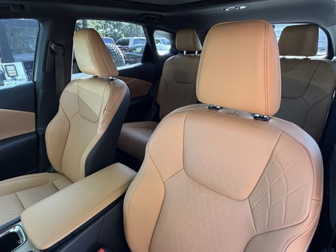 Used 2025 Lexus RX 350 w/ Convenience Package AWD/4WD image 17