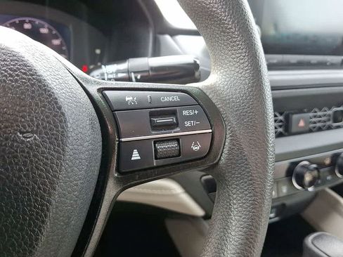 Certified 2023 Honda Accord LX image 18