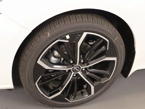 New 2026 Nissan Altima 2.5 SR w/ SR Premium Package AWD/4WD image 8