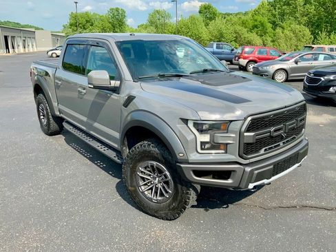 Used 2018 Ford F150 Raptor w/ Equipment Group 802A Luxury AWD/4WD image 6