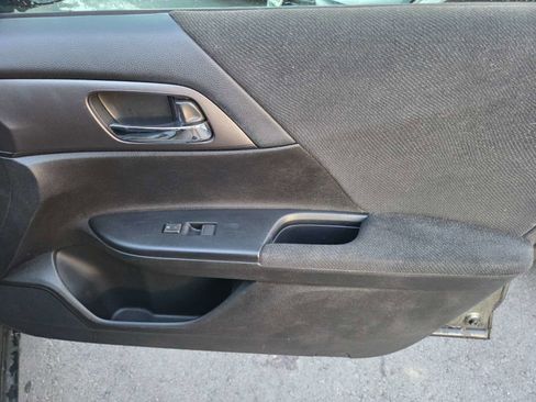 Used 2013 Honda Accord LX image 14