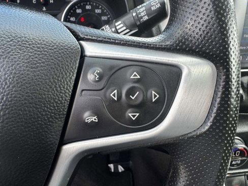 Used 2023 GMC Terrain SLE w/ Driver Convenience Package image 27
