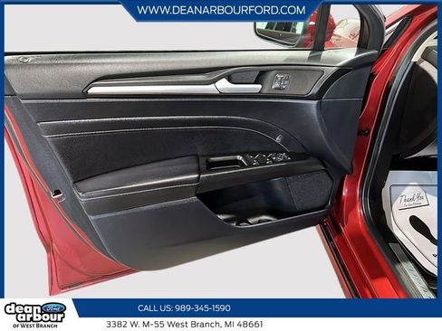 Used 2019 Ford Fusion Titanium FWD image 11