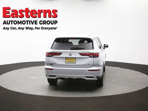 Used 2024 Mitsubishi Outlander SE AWD/4WD image 37