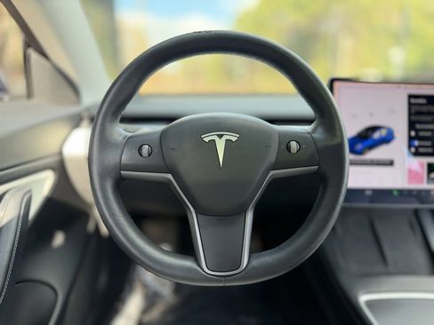 Used 2021 Tesla Model 3 Standard Range Plus image 43