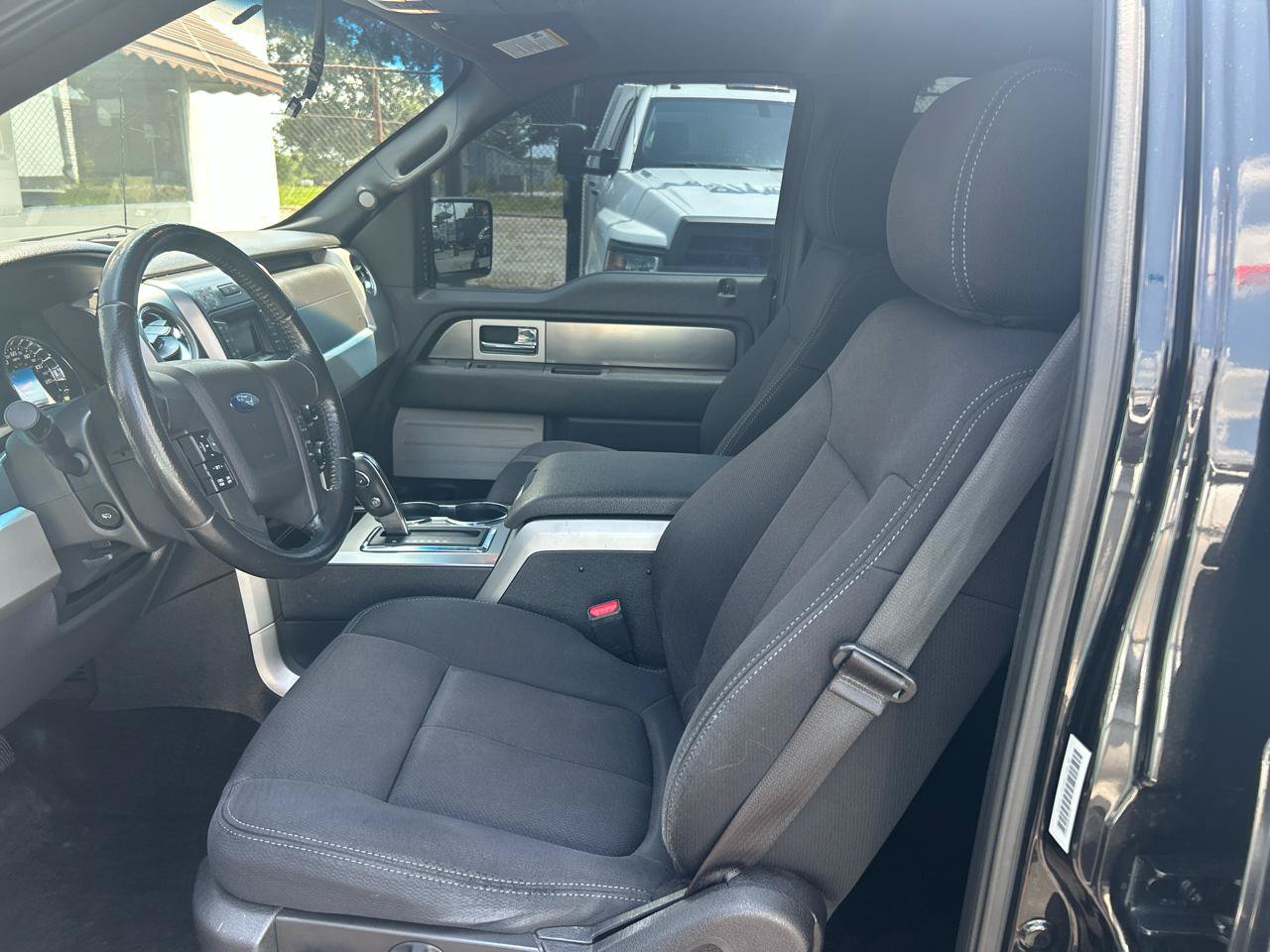 Used 2013 Ford F150 FX4 w/ Mid Equipment Group AWD/4WD image 11
