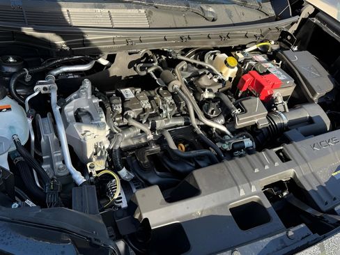 New 2026 Nissan Kicks SR FWD image 20