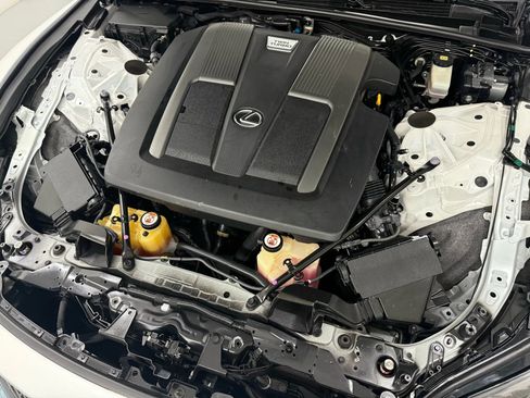 Used 2018 Lexus LS 500 w/ Accessory Package (Z2) image 56