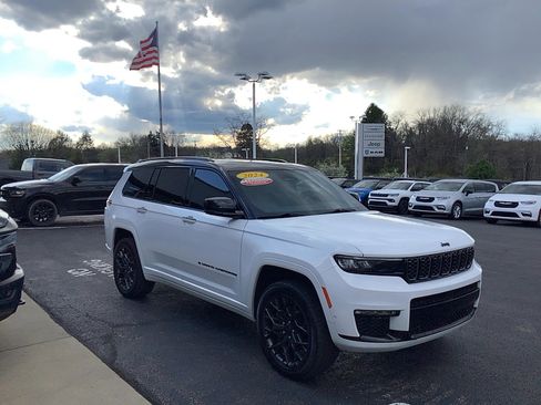 Certified 2024 Jeep Grand Cherokee L Summit AWD/4WD image 3
