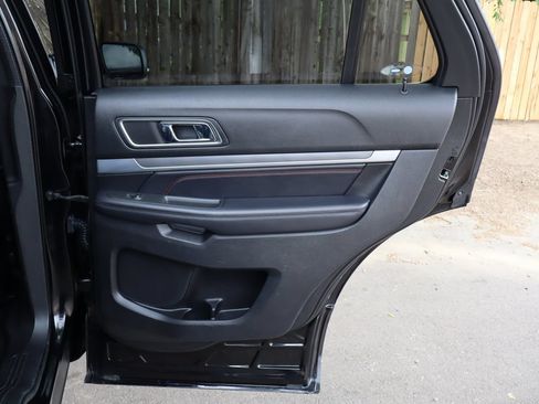 Used 2017 Ford Explorer Sport AWD/4WD image 28