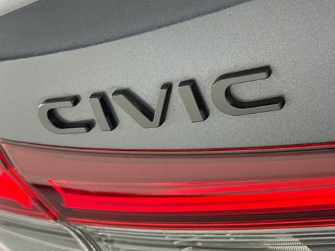 Used 2025 Honda Civic Sport image 8