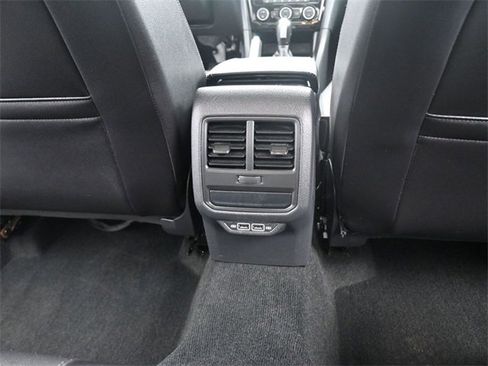 Used 2022 Volkswagen Passat 2.0T SE image 24