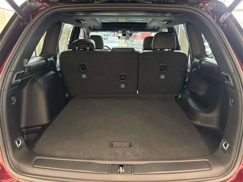 New 2025 Jeep Grand Cherokee Limited image 4