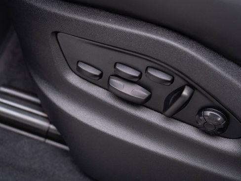 Used 2025 Porsche Cayenne GTS image 16