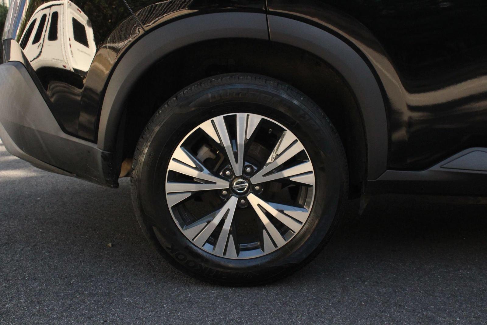 Used 2021 Nissan Rogue SV AWD/4WD image 5