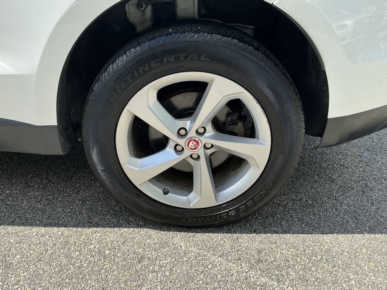 Used 2018 Jaguar F-PACE Premium AWD/4WD image 13